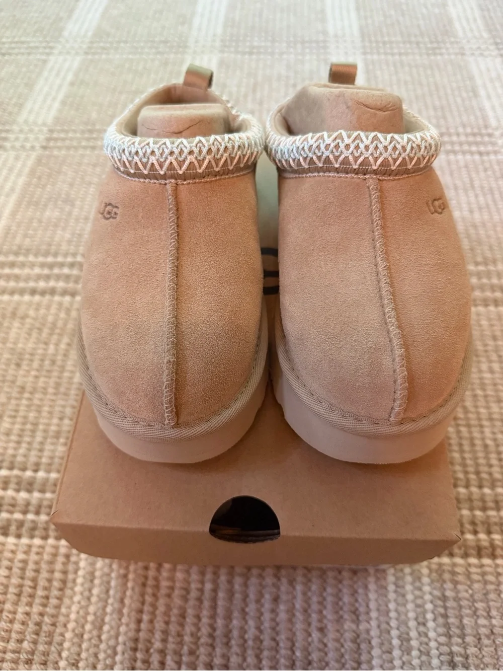 UGG Kids Slip-On Clog in Chestnut Suede